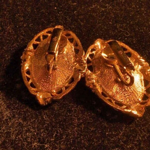 Vintage Rose Brooch & Earrings Avon                   Blue Bin # 68 - Picture 4 of 7